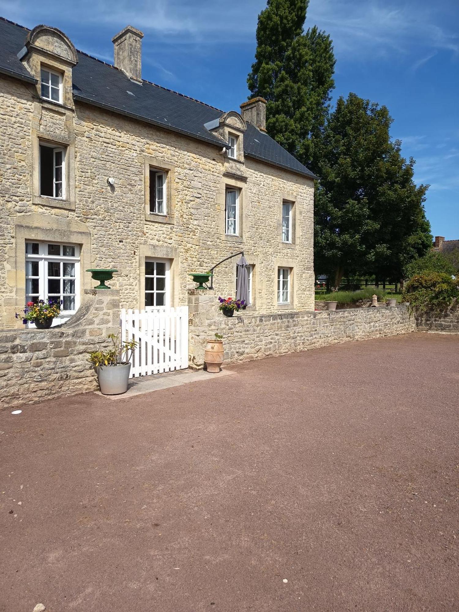 Tour-en-Bessin Maison De Charme מראה חיצוני תמונה